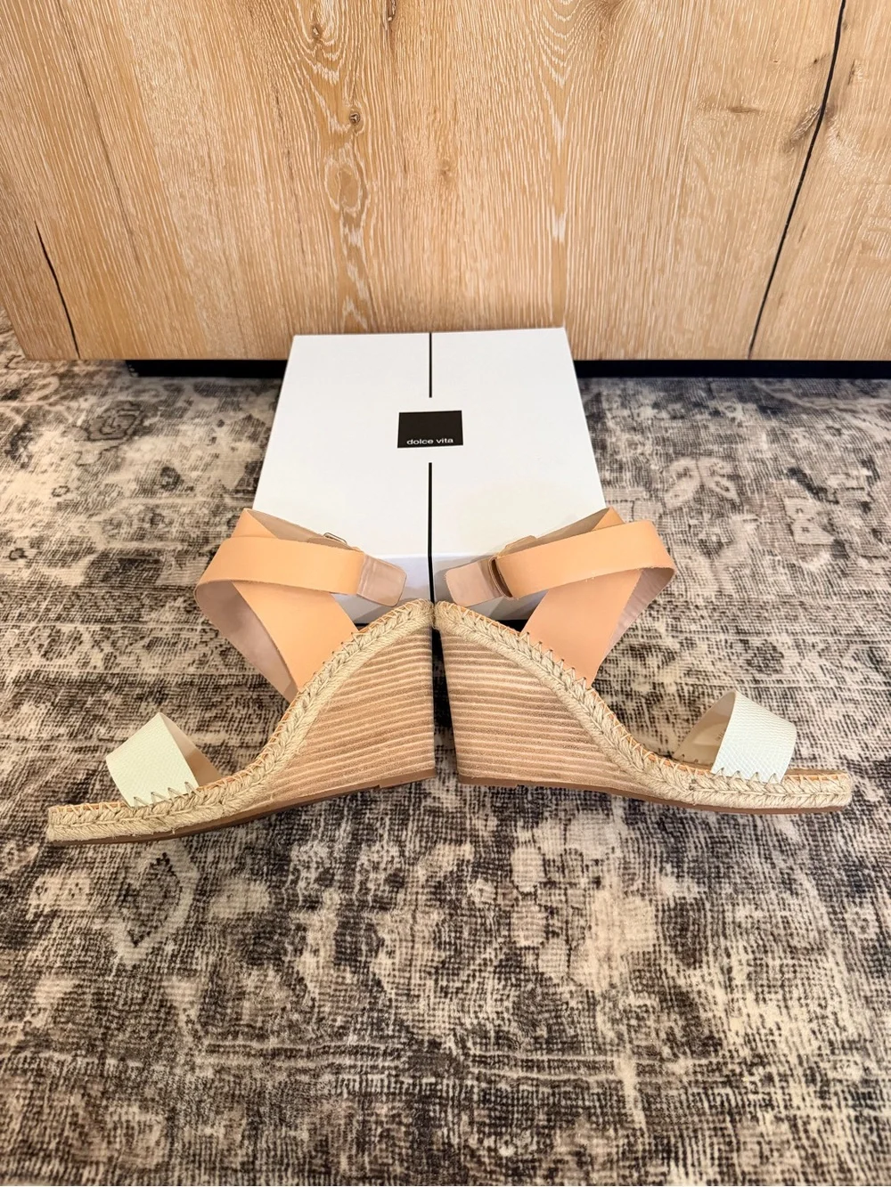 Dolce Vita, NEZZA natural leather Two-Tone Wedge Sandal, lightly worn, SZ 9.5
